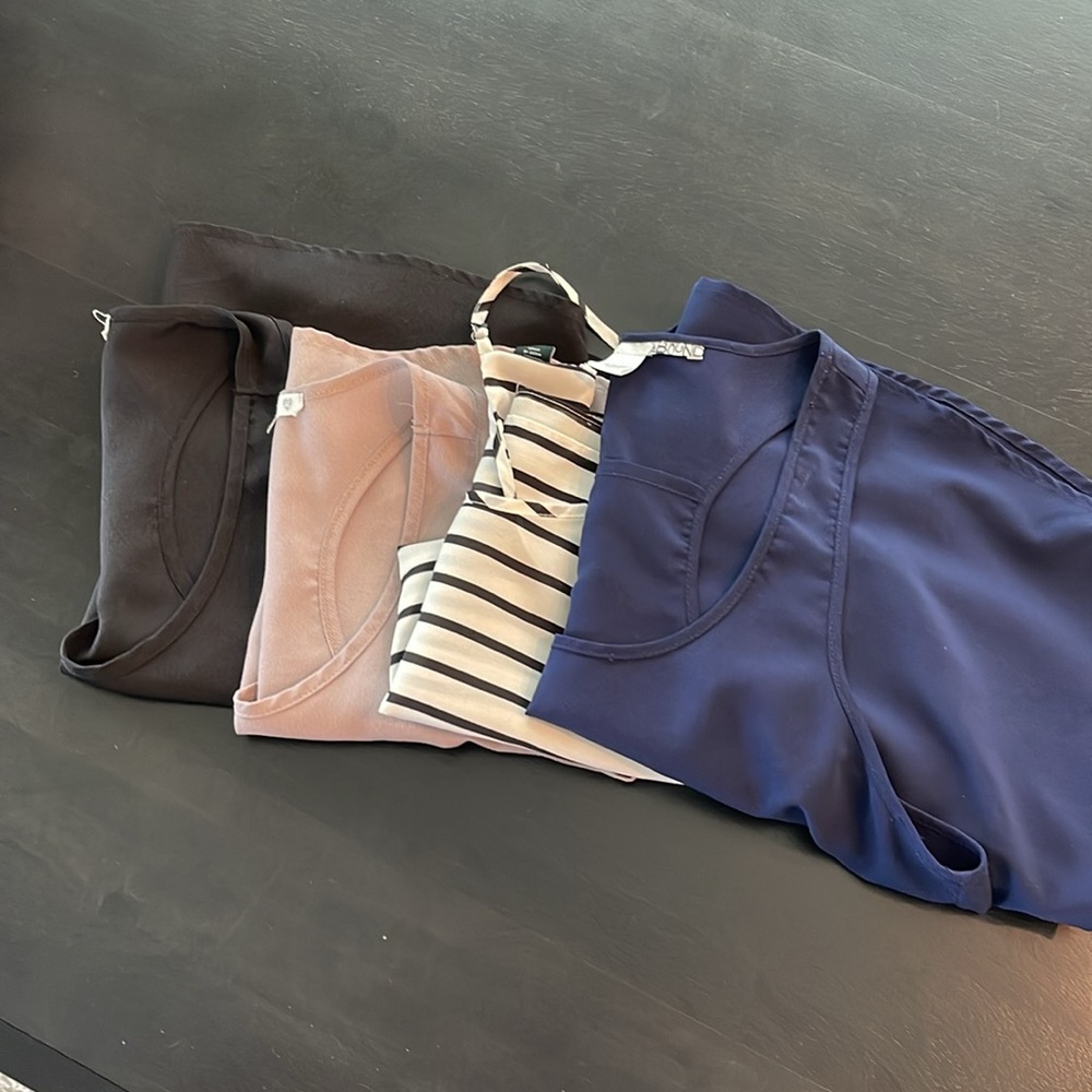 Set of 4 polyester tank tops